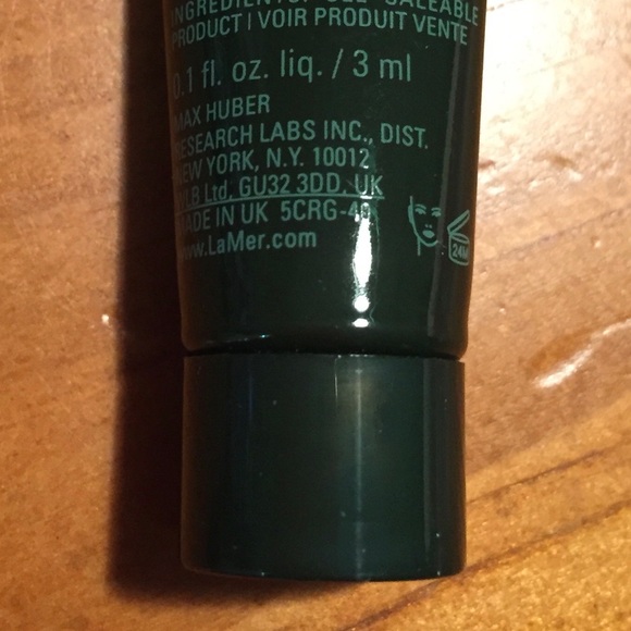 La Mer The Revitalizing Hydrating Serum - Picture 5 of 8